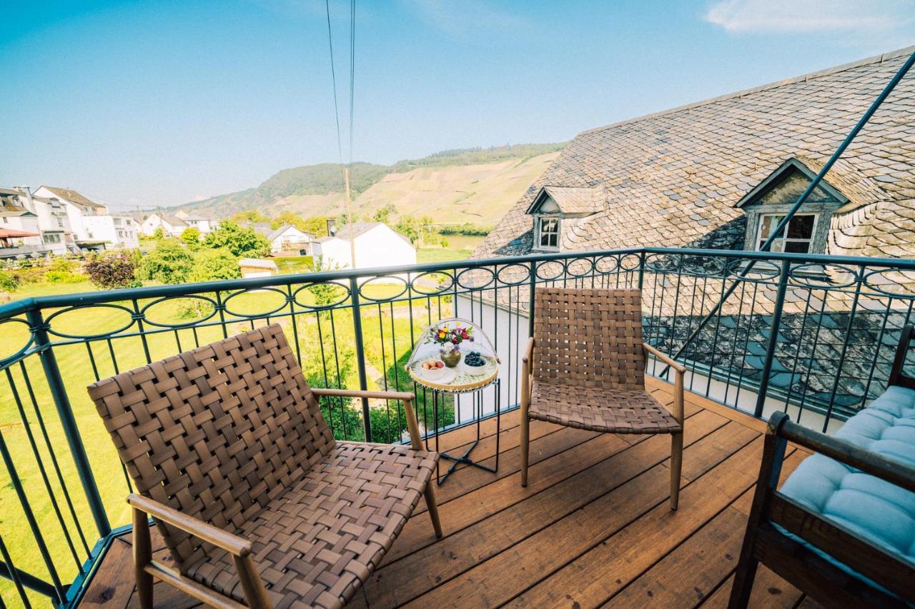 Gut Foersterlay - Exklusive Boutique Im Historischen Winzerhaus Direkt An Der Mosel Lösnich
